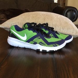 NIKE FLEX CONTROL 2 NWOT